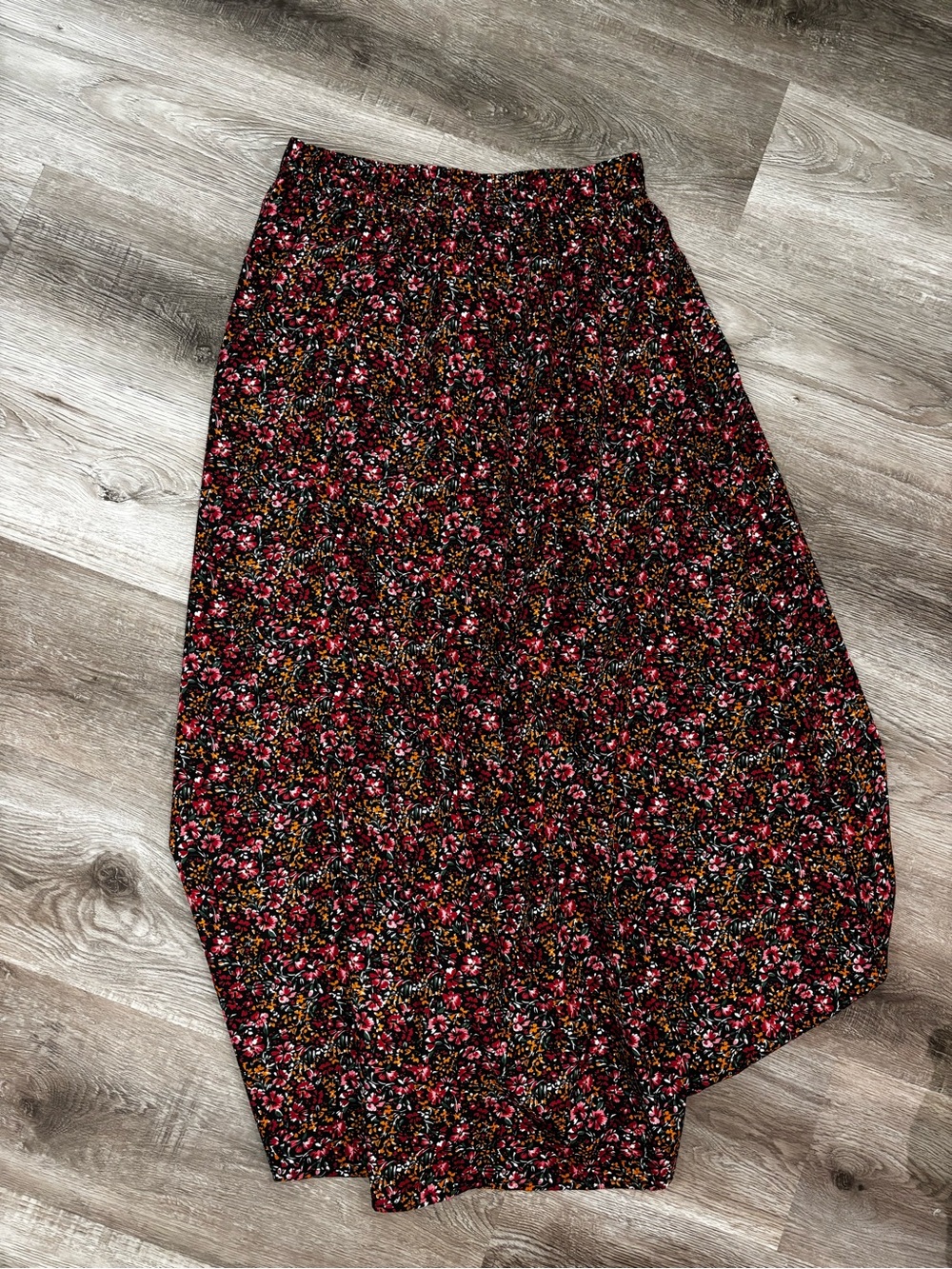 Floral Midi Skirt in Black and Pink size small